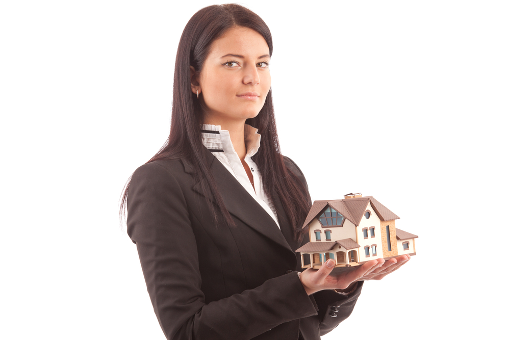 Особенности нотариального заверения сделок физических лиц с недвижимостью.